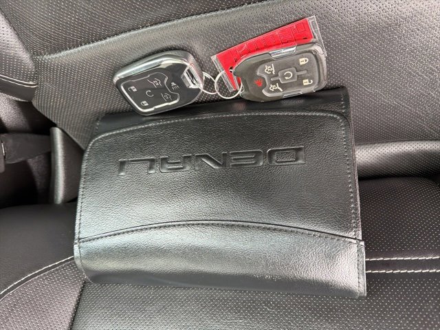 Used 2018 GMC Yukon Denali w/ Open Road Package image 32