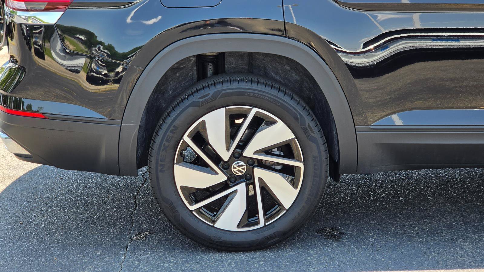 Used 2026 Volkswagen Atlas SE FWD image 16