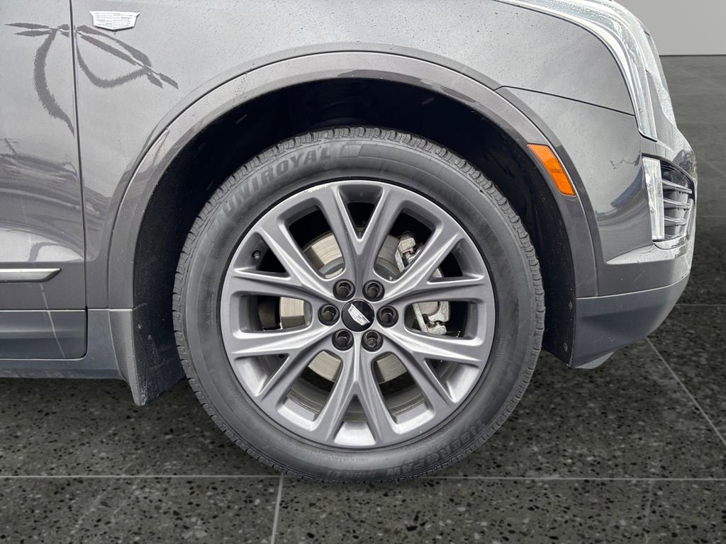 Used 2019 Cadillac XT5 Premium Luxury w/ LPO, Black Ice Package image 9