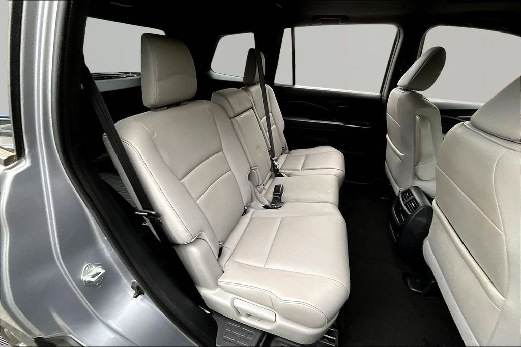 Used 2023 Honda Passport EX-L image 19