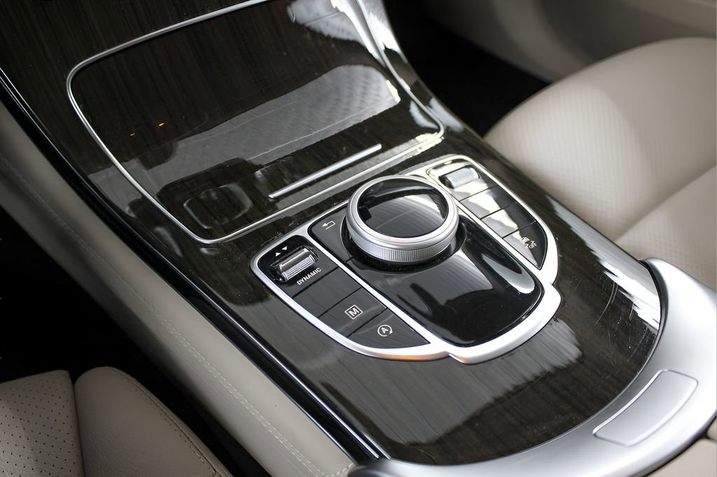 Used 2019 Mercedes-Benz GLC 300 image 27