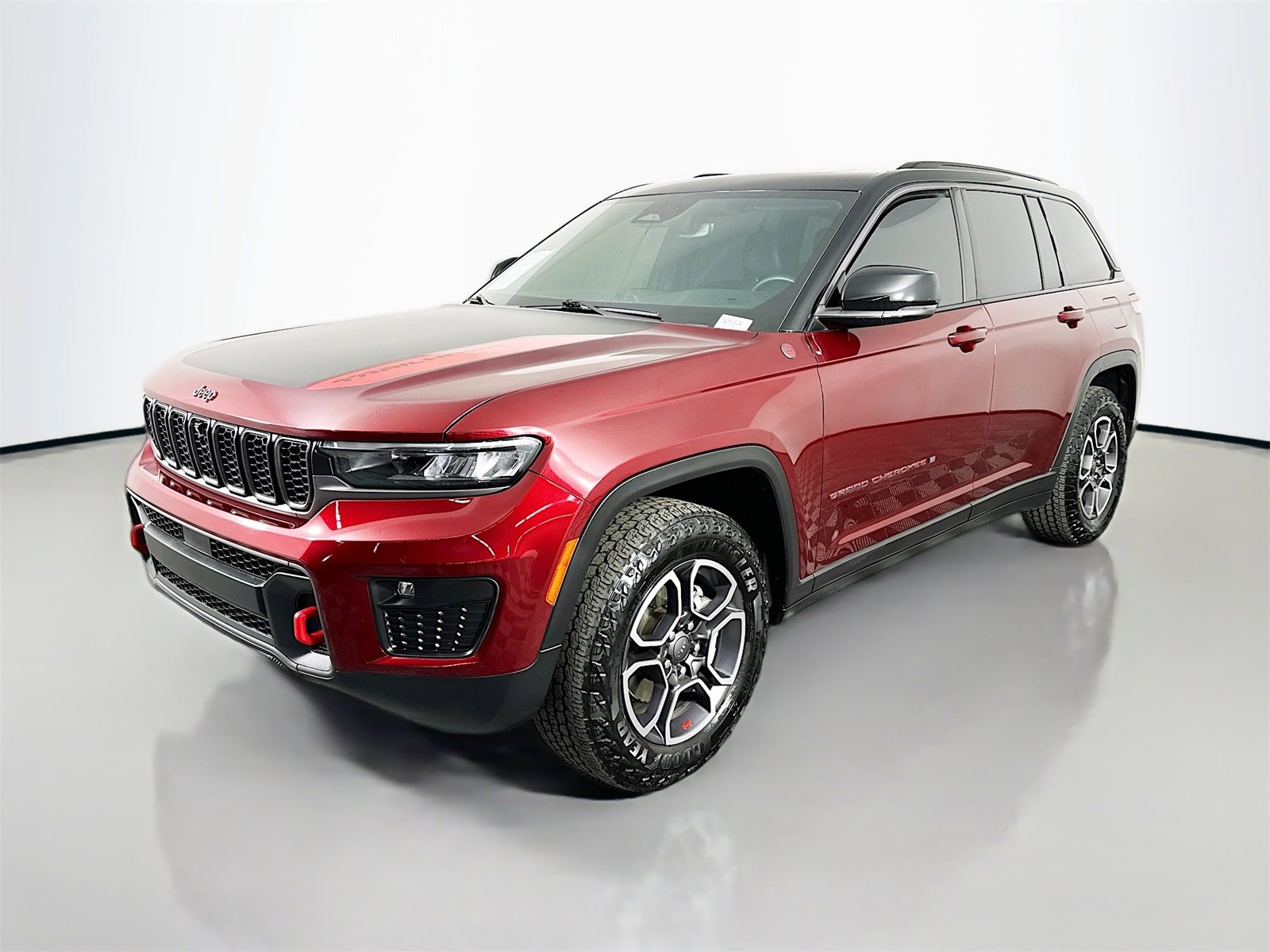 Used 2022 Jeep Grand Cherokee Trailhawk image 3