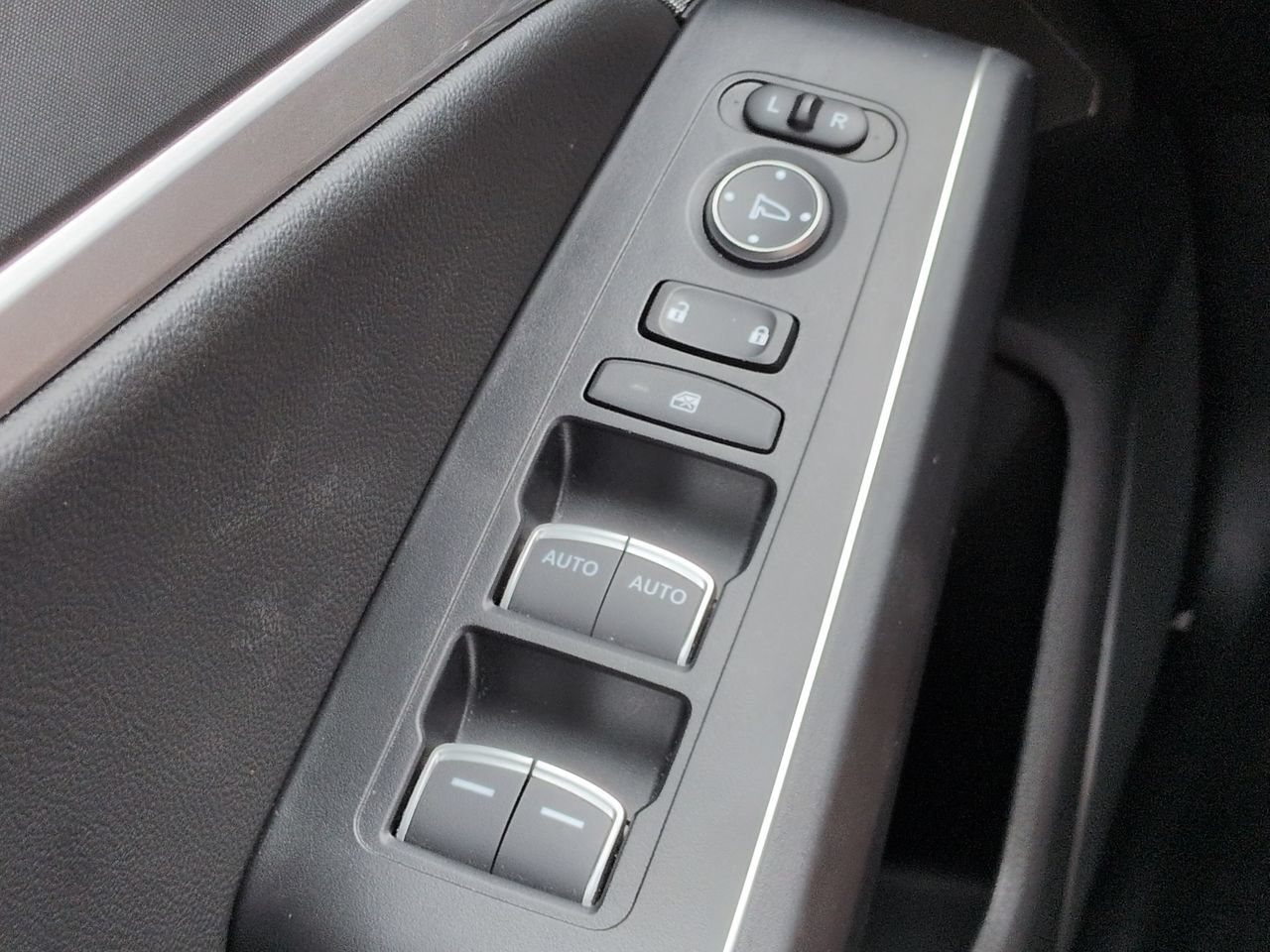Used 2025 Acura Integra A-Spec w/ Technology Package FWD image 25