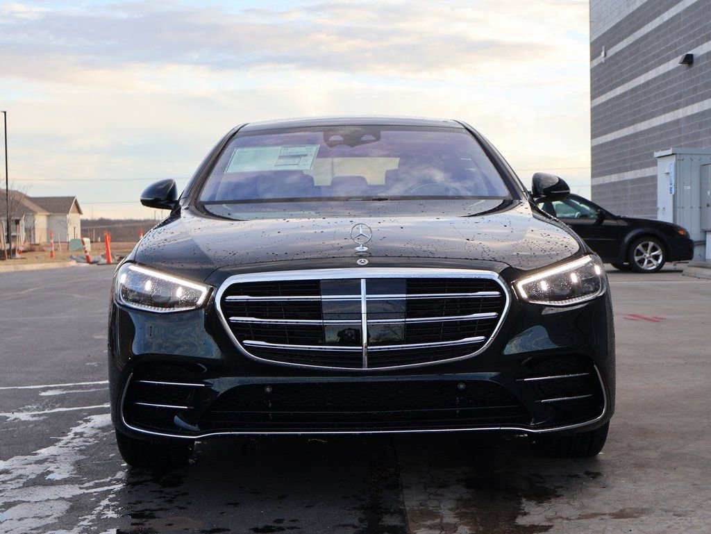 New 2026 Mercedes-Benz S 580 4MATIC Sedan image 2