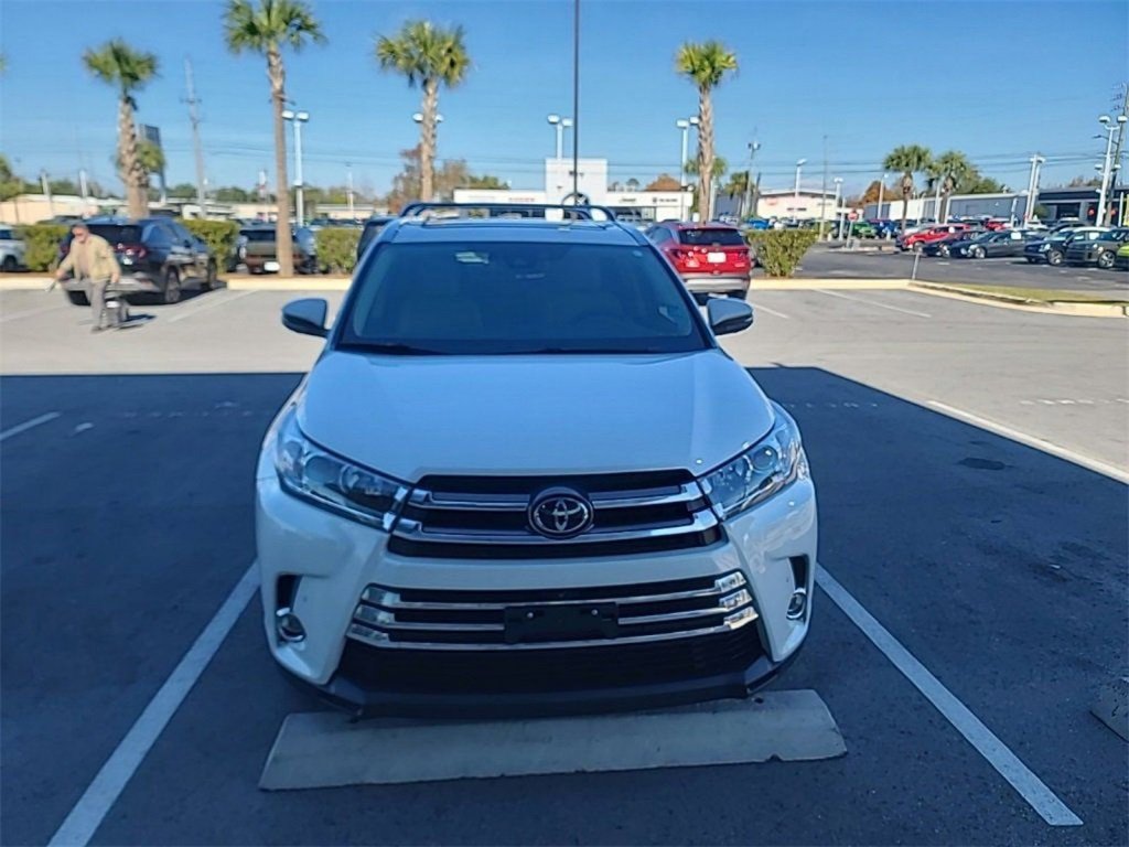 Used 2019 Toyota Highlander Limited Platinum image 25