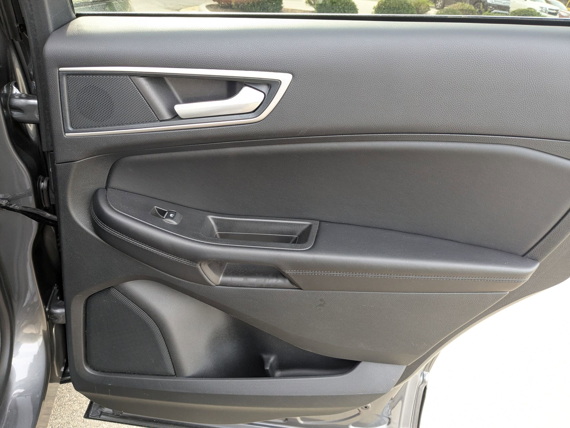 Used 2024 Ford Edge SEL w/ Convenience Package image 37