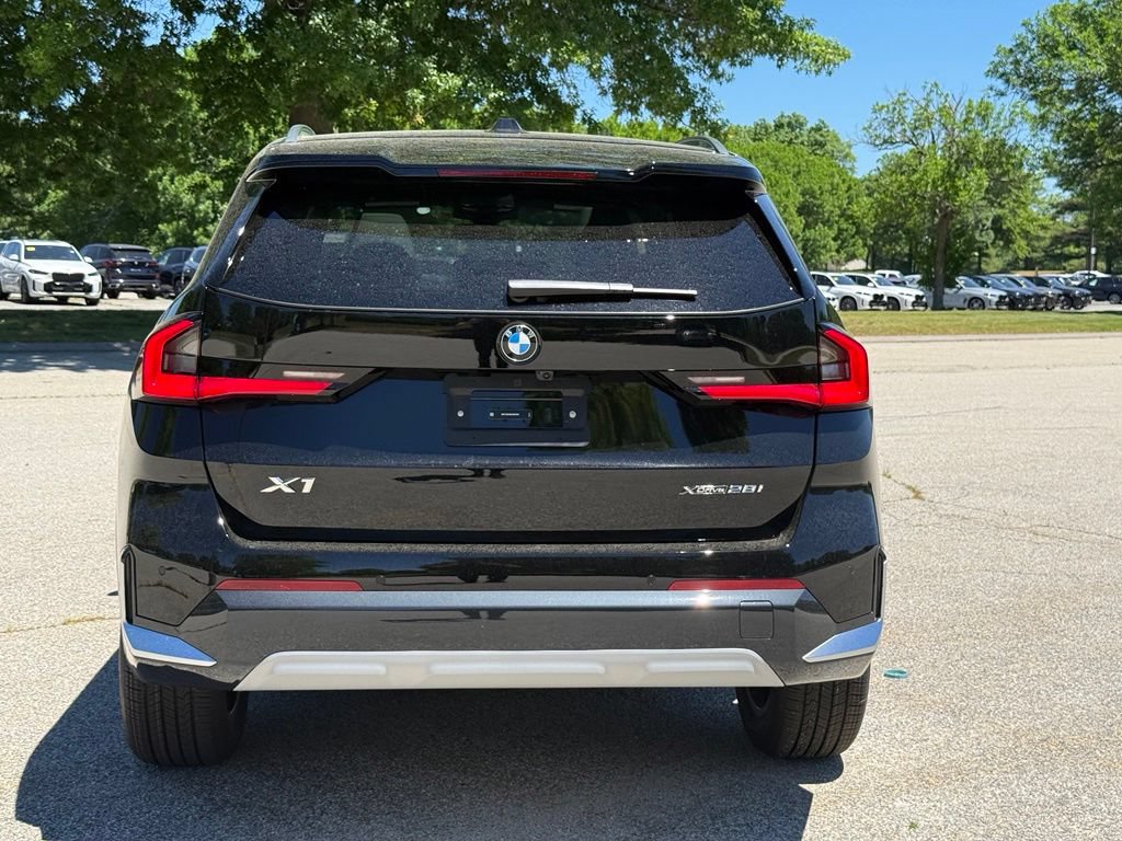 New 2026 BMW X1 xDrive28i w/ Convenience Package AWD/4WD image 4