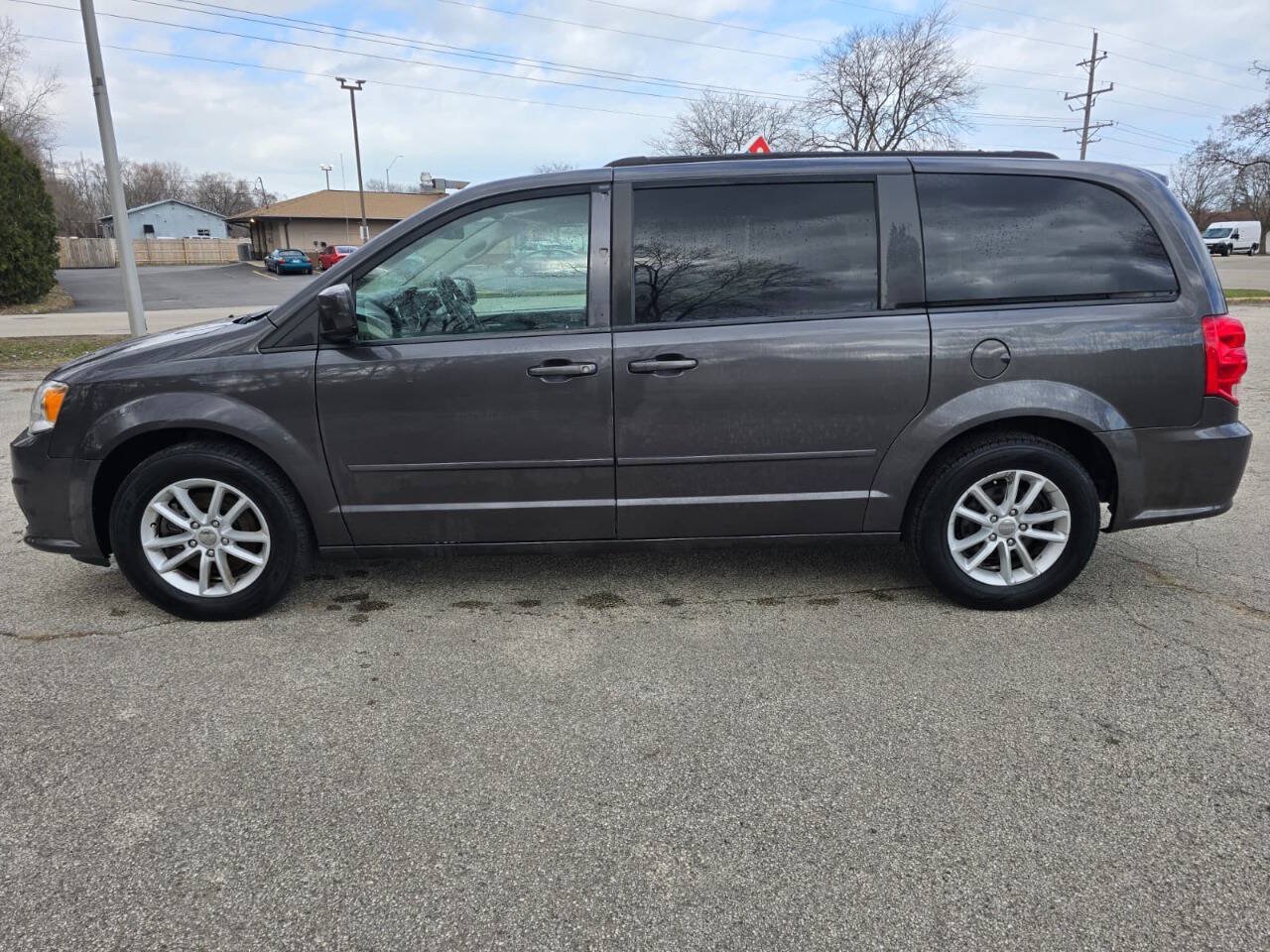Used 2015 Dodge Grand Caravan SXT w/ UConnect Hands-Free Group FWD image 5