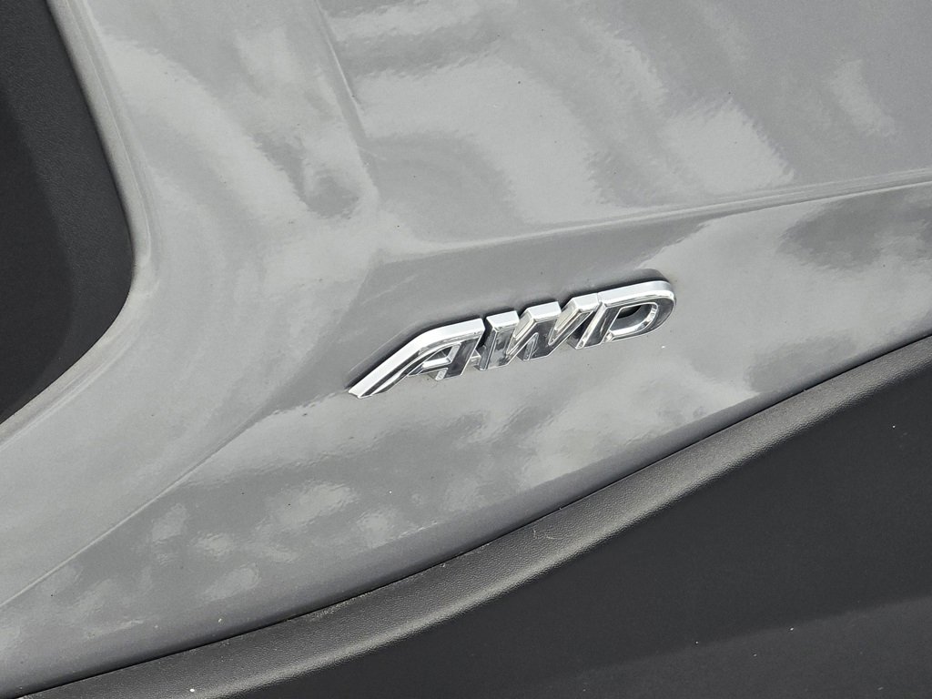 Used 2020 Toyota RAV4 LE image 9