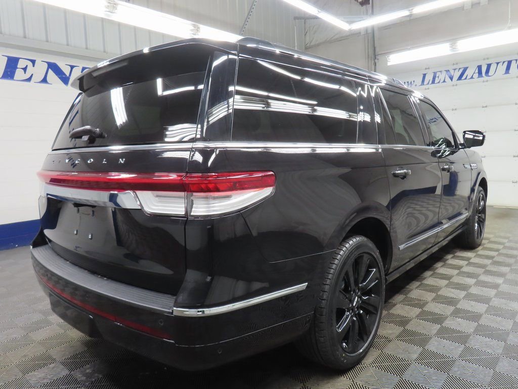 Used 2024 Lincoln Navigator L Reserve w/ Equipment Group 201A image 4