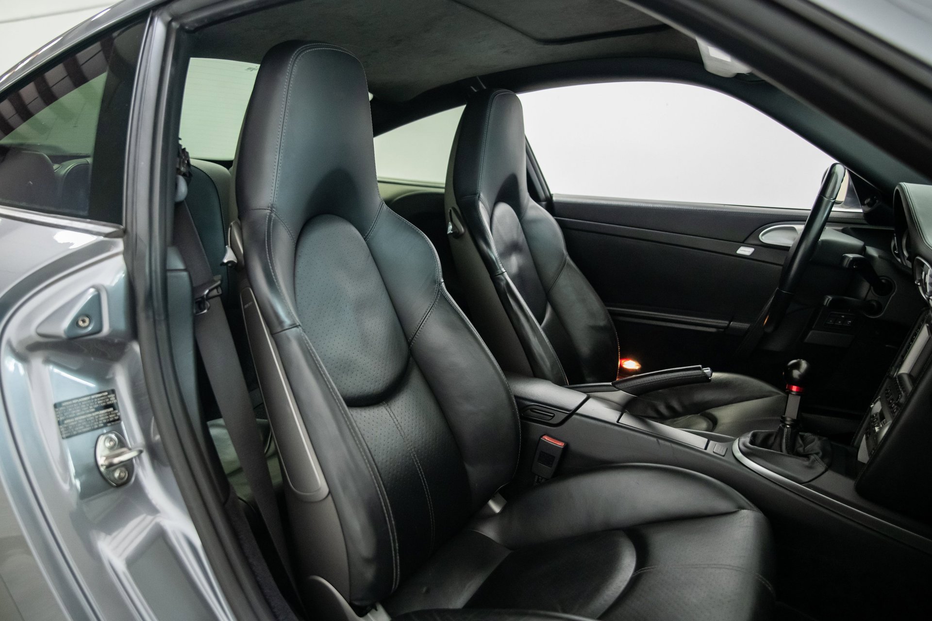 Used 2006 Porsche 911 Carrera S RWD image 13