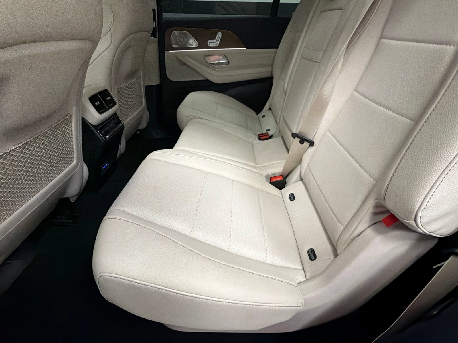 Used 2026 Mercedes-Benz GLS 450 4MATIC image 42
