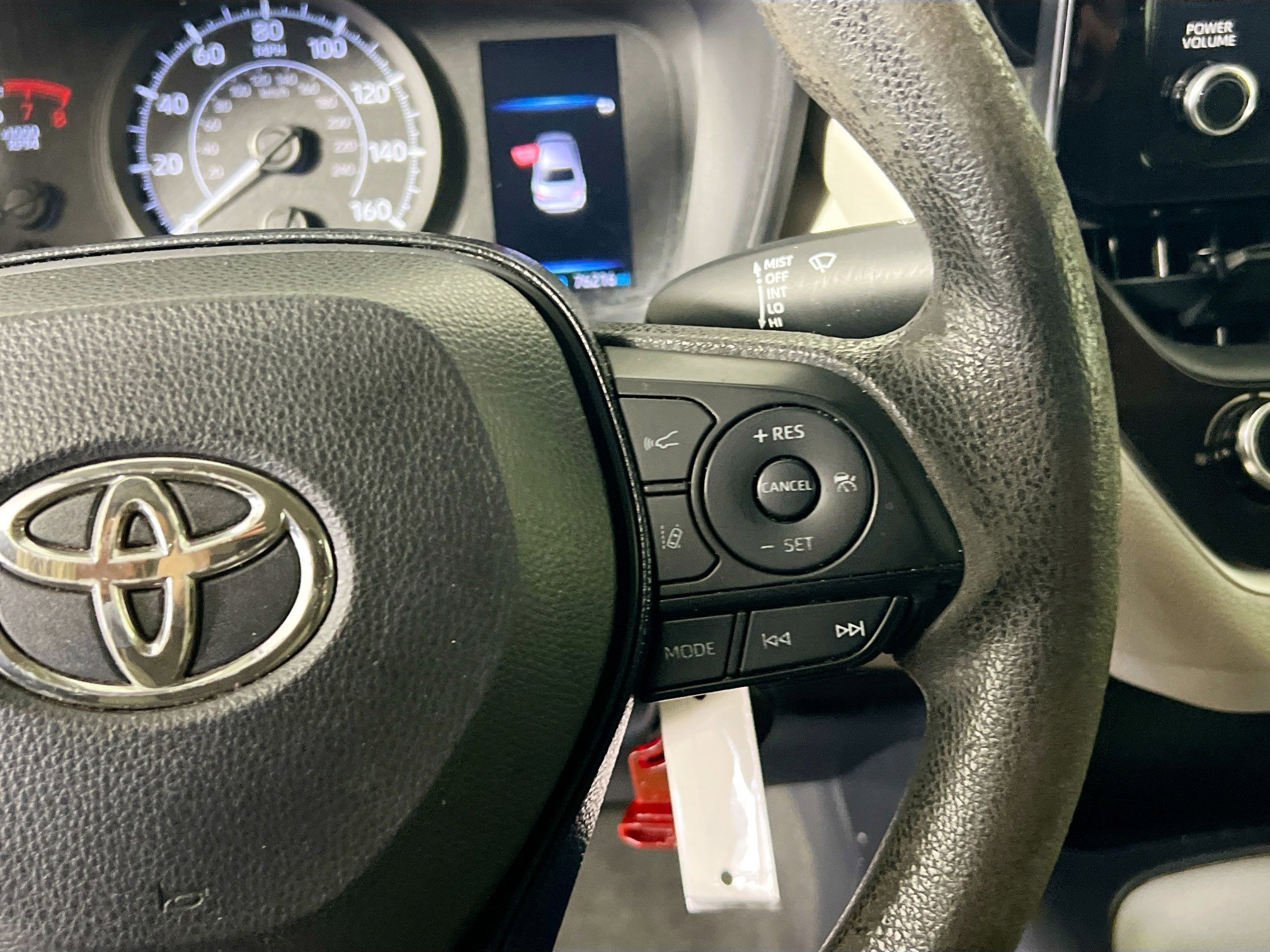 Used 2020 Toyota Corolla L image 19