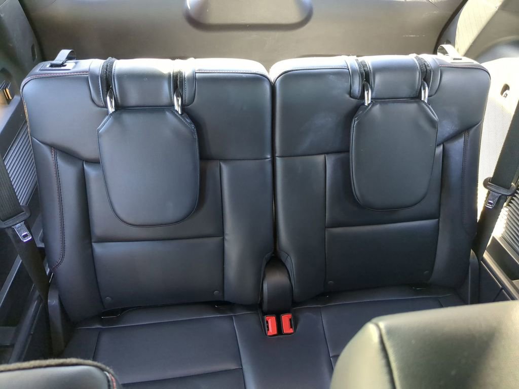 Used 2025 Ford Explorer ST-Line w/ ST-Line Street Pack image 30