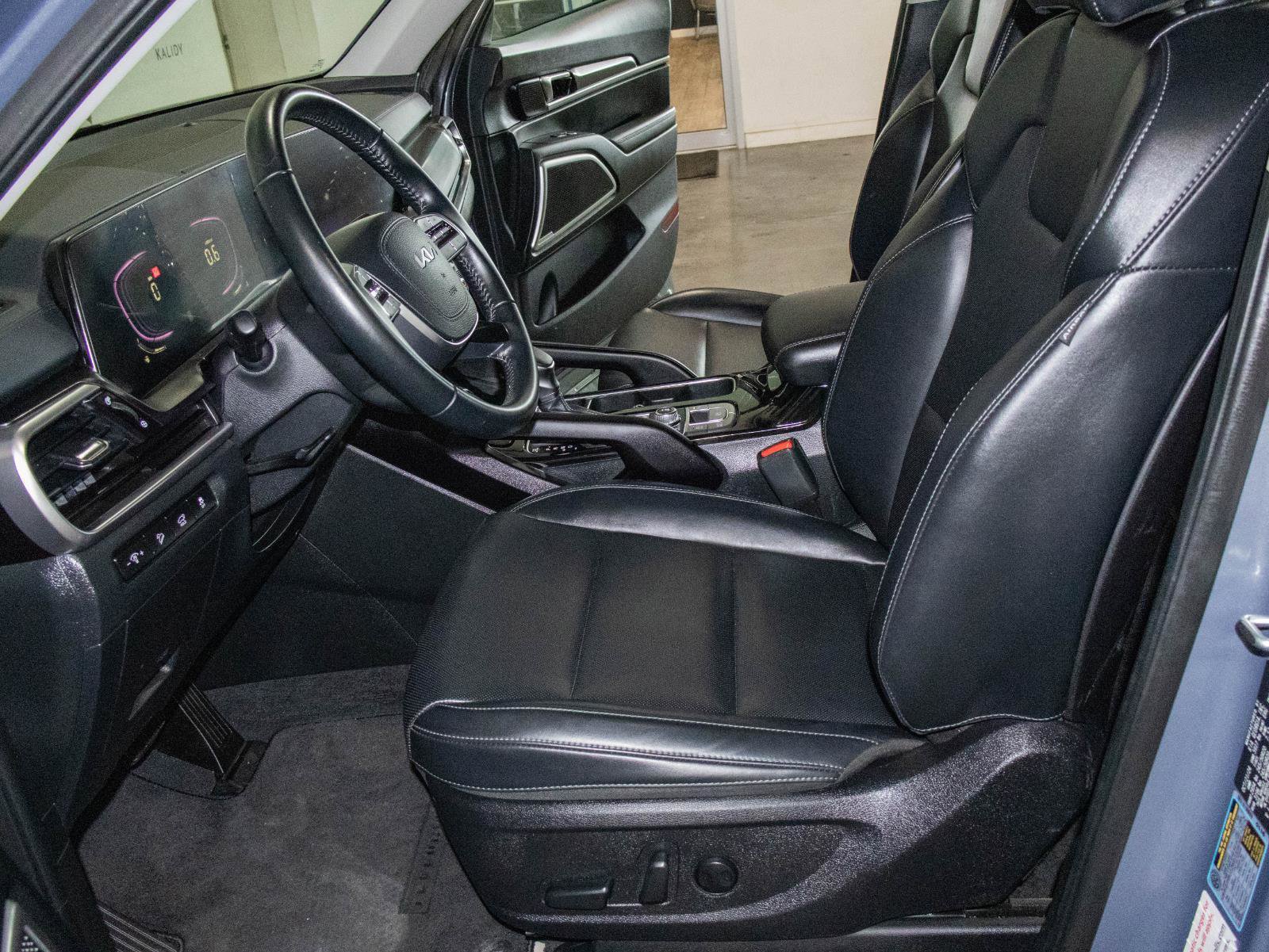 Used 2025 Kia Telluride S AWD/4WD image 8
