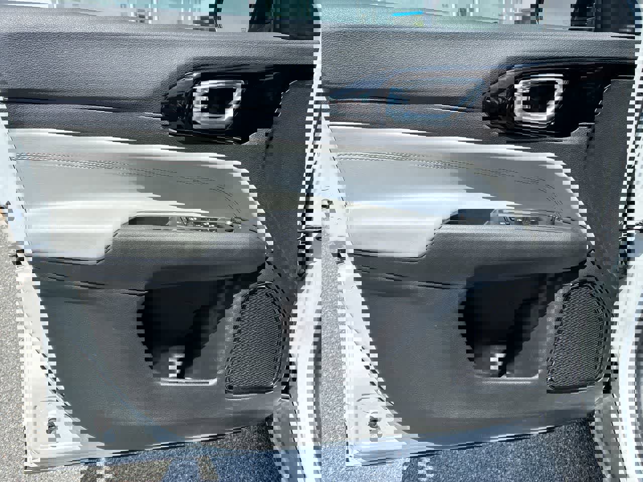 Used 2025 Jeep Compass Limited AWD/4WD image 21