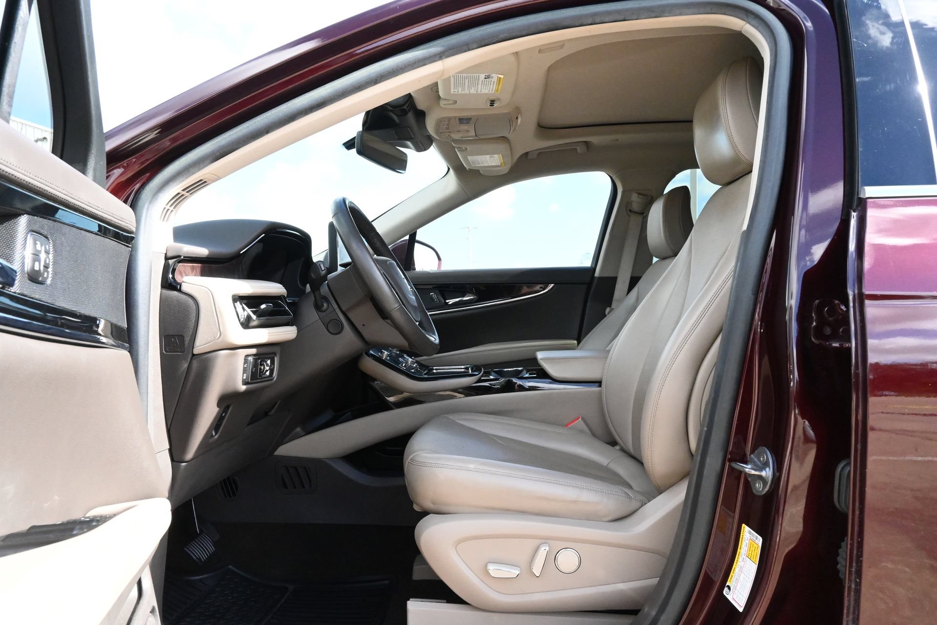 Used 2022 Lincoln Nautilus Reserve FWD image 18