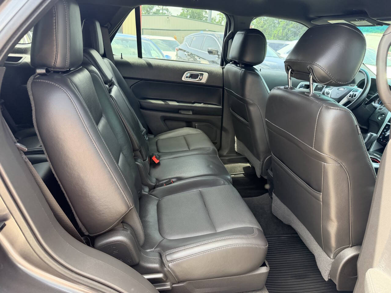 Used 2015 Ford Explorer Limited w/ Equipment Group 301A FWD image 21