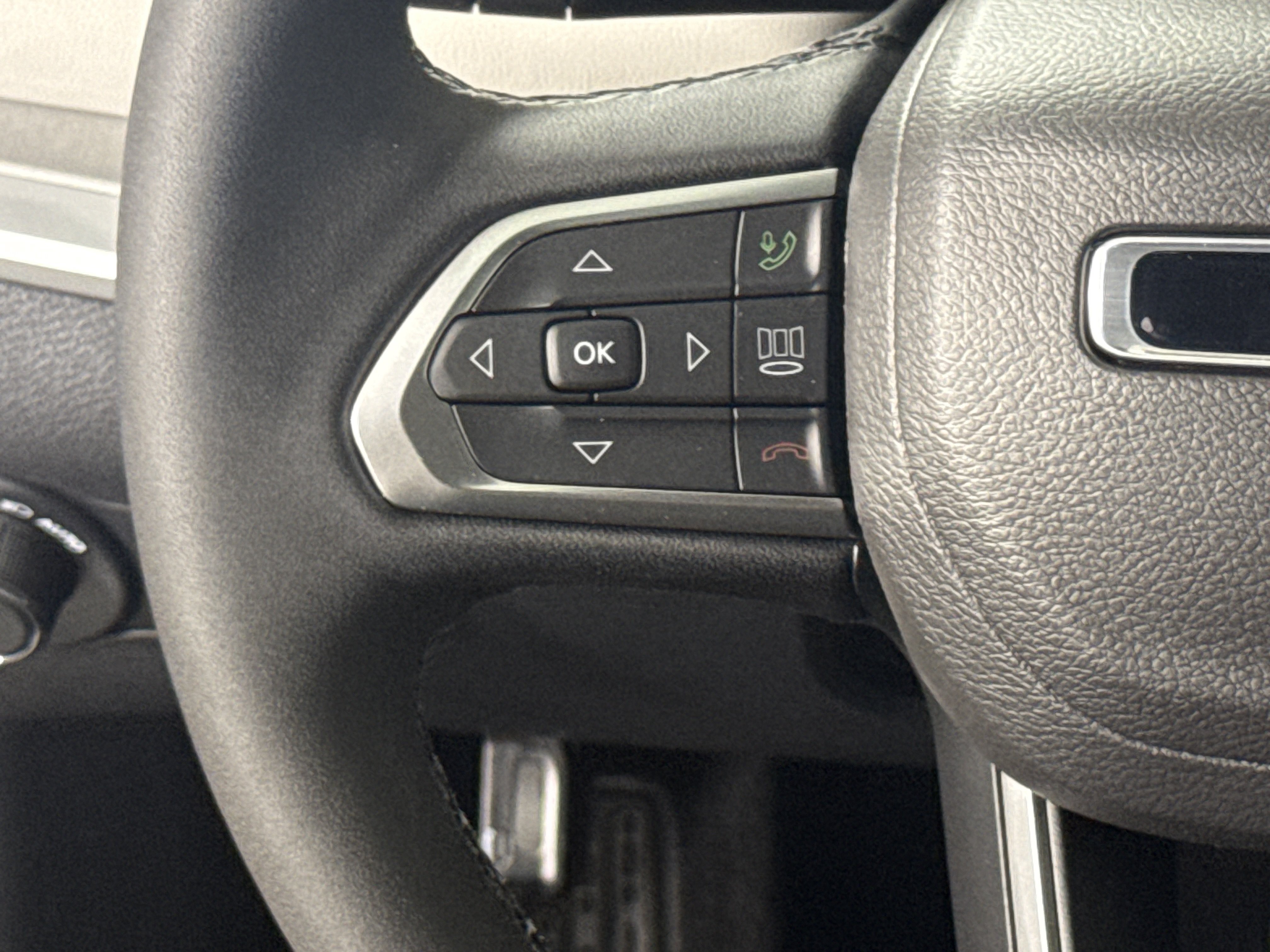 New 2026 Jeep Compass Limited AWD/4WD image 17