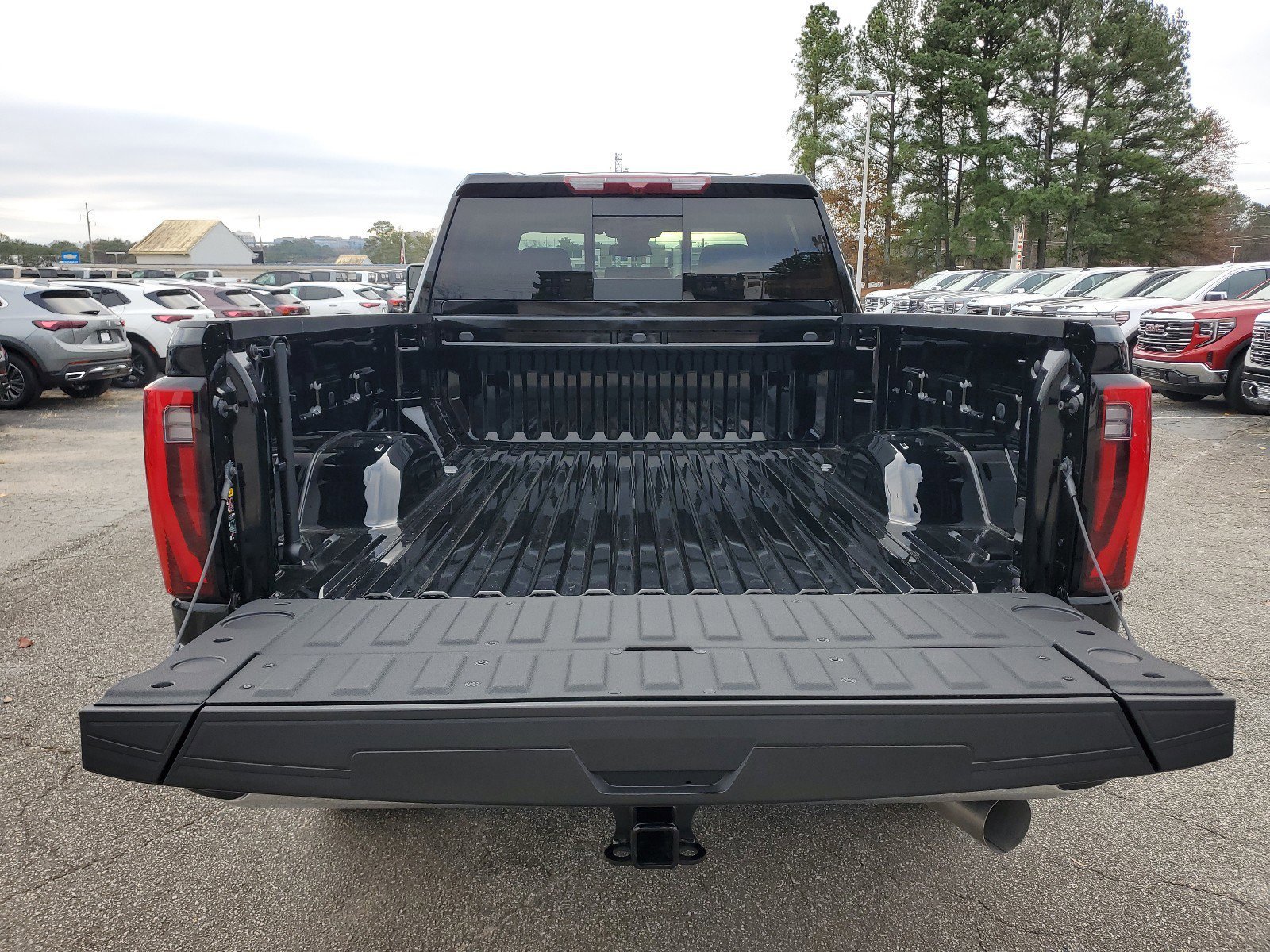New 2025 GMC Sierra 2500 SLT w/ SLT Convenience Package image 11
