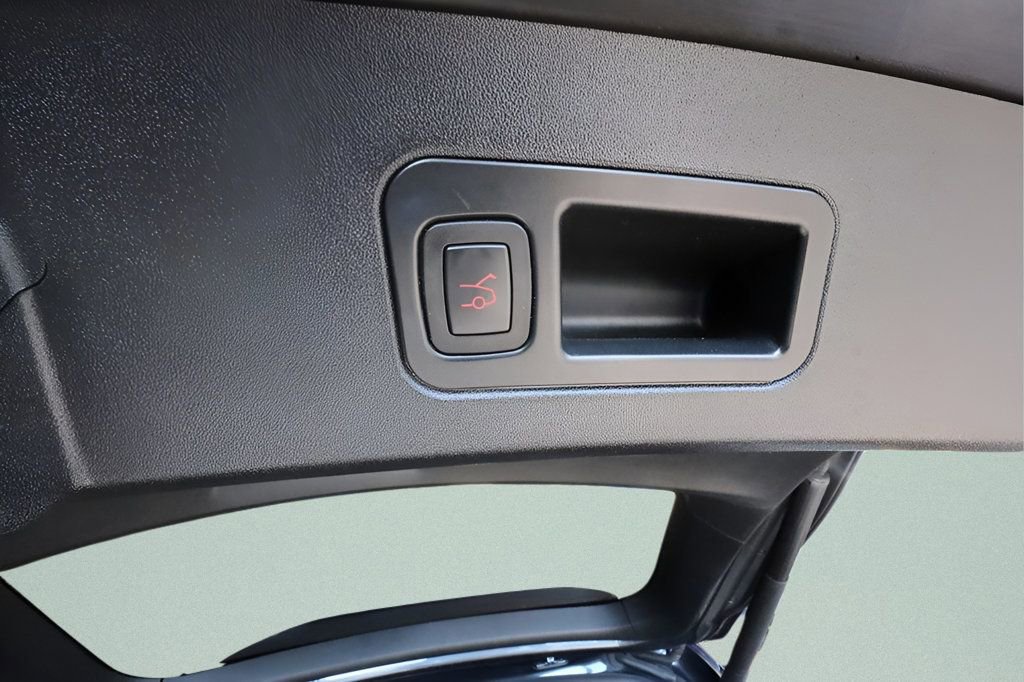 Used 2016 Tesla Model S P90D image 37