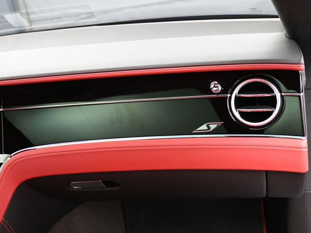 Certified 2023 Bentley Continental GT V8 AWD/4WD image 30