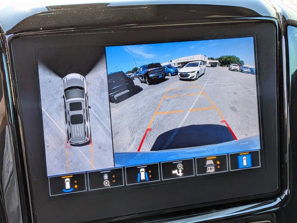 Used 2022 Chevrolet Traverse Premier AWD/4WD image 26