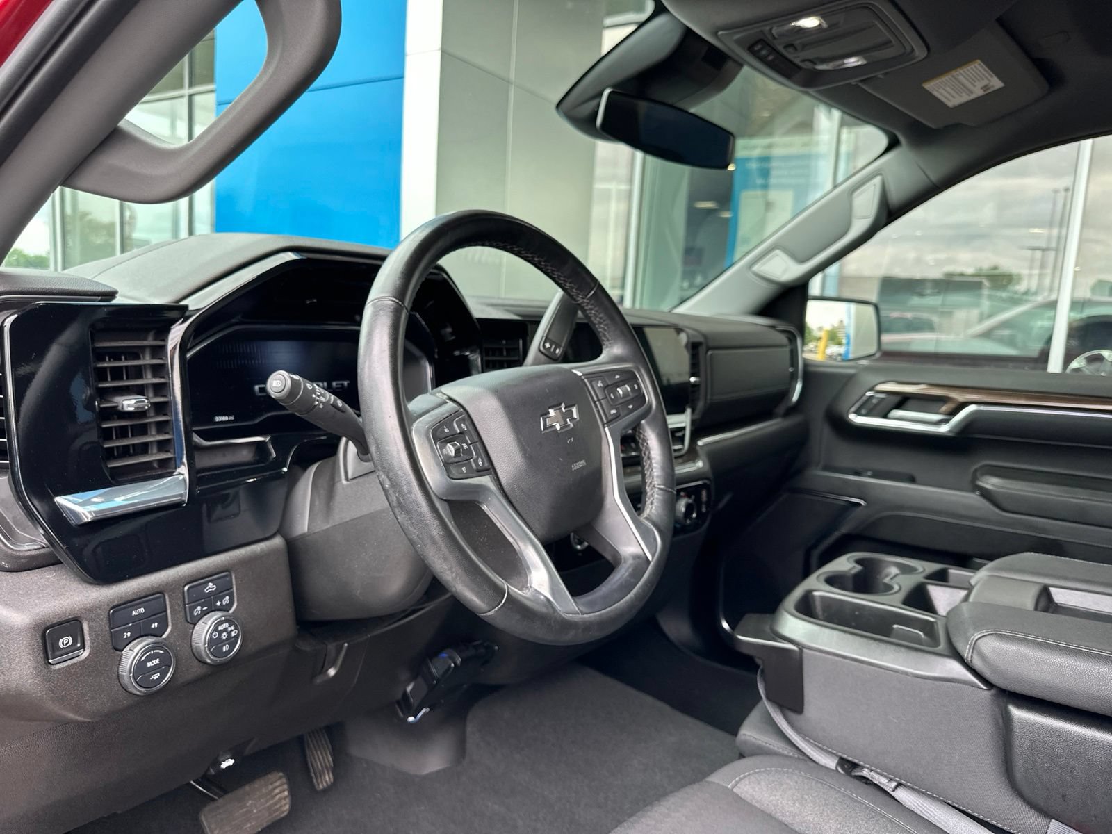 Used 2024 Chevrolet Silverado 1500 RST AWD/4WD image 21