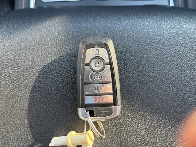 Used 2022 Ford Expedition Max XLT image 36