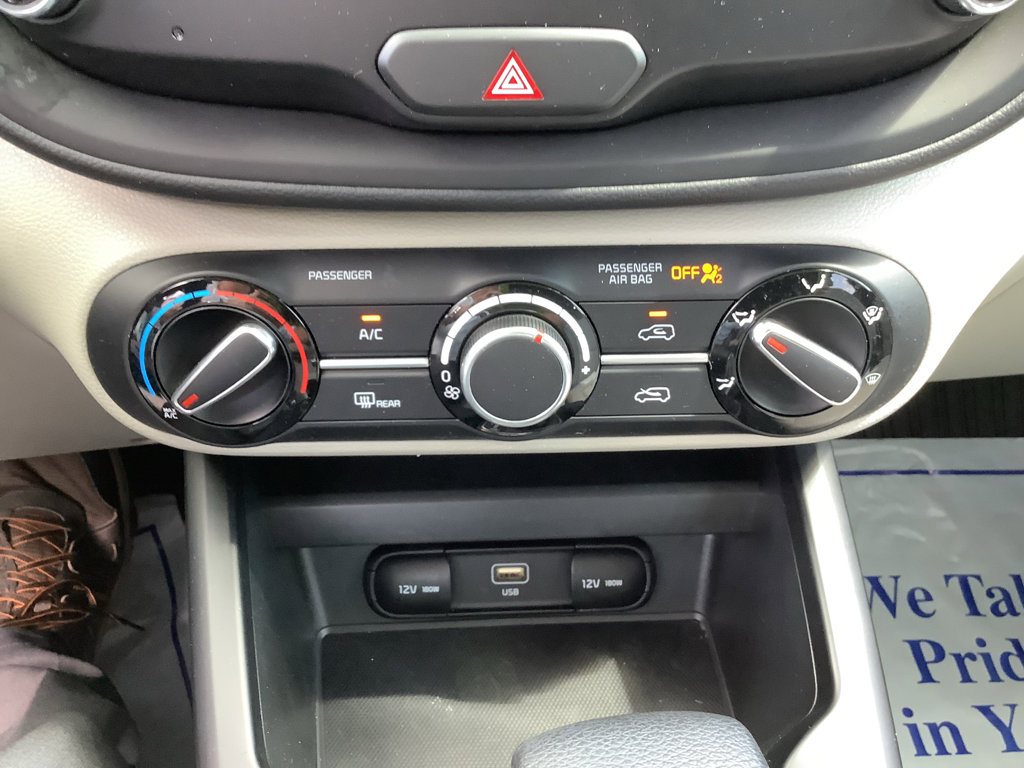 Used 2023 Kia Soul LX w/ LX Technology Package image 17