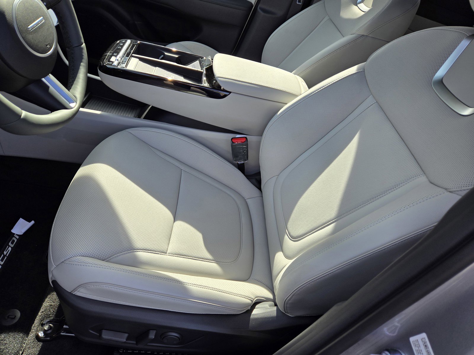 New 2026 Hyundai Tucson Limited image 14