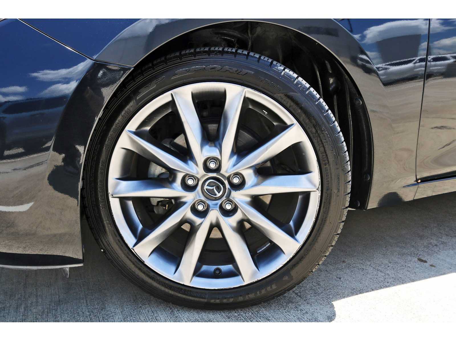 Used 2018 MAZDA MAZDA3 Grand Touring w/ Premium Equipment Package FWD image 30
