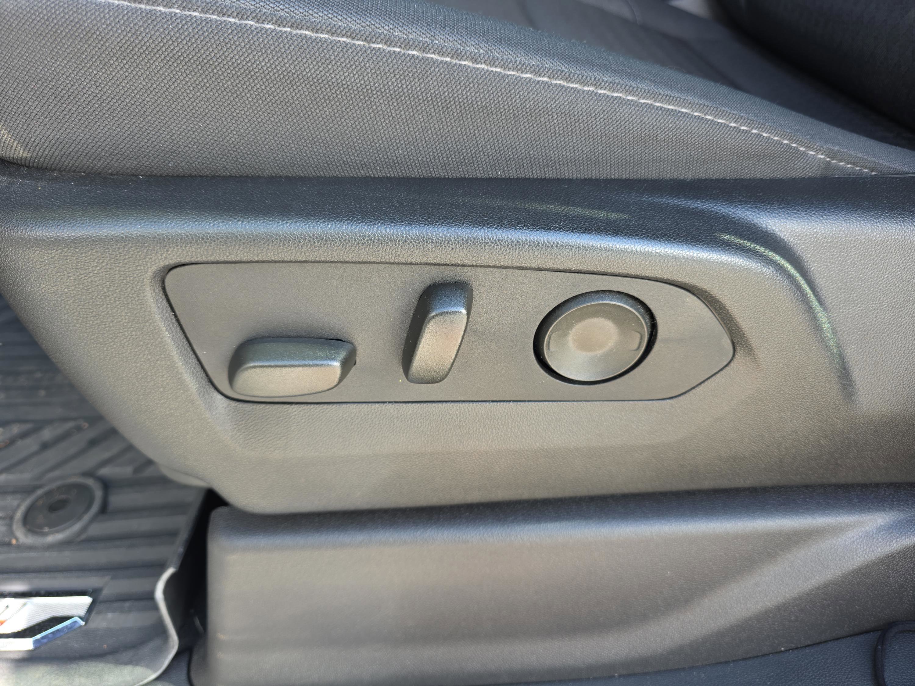 Used 2025 Chevrolet Silverado 1500 LT w/ Z71 Off-Road Package image 20