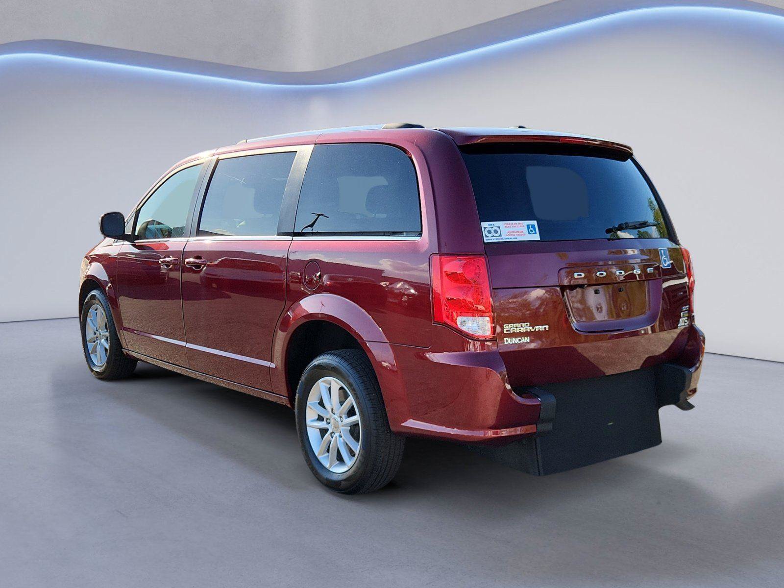 Used 2019 Dodge Grand Caravan SXT FWD image 5