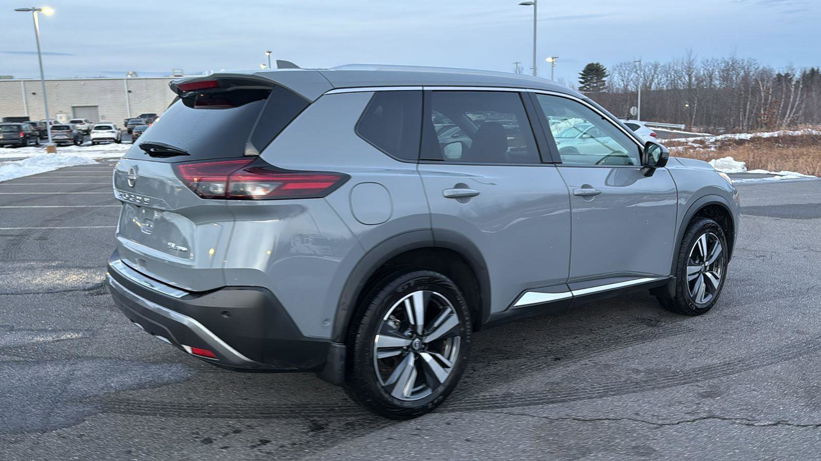 Used 2022 Nissan Rogue SL w/ SL Premium Package image 6