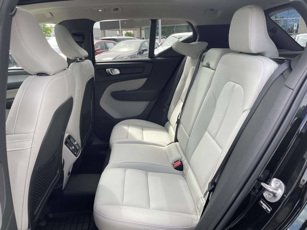 New 2026 Volvo XC40 B5 Plus w/ Protection Package Premier AWD/4WD image 3