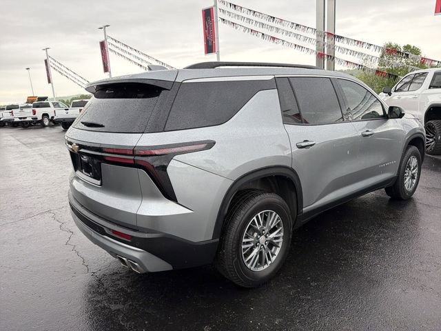 Used 2025 Chevrolet Traverse LT w/ Driver Confidence Package FWD image 4