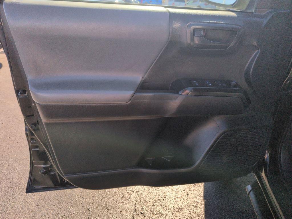 Used 2023 Toyota Tacoma SR AWD/4WD image 10