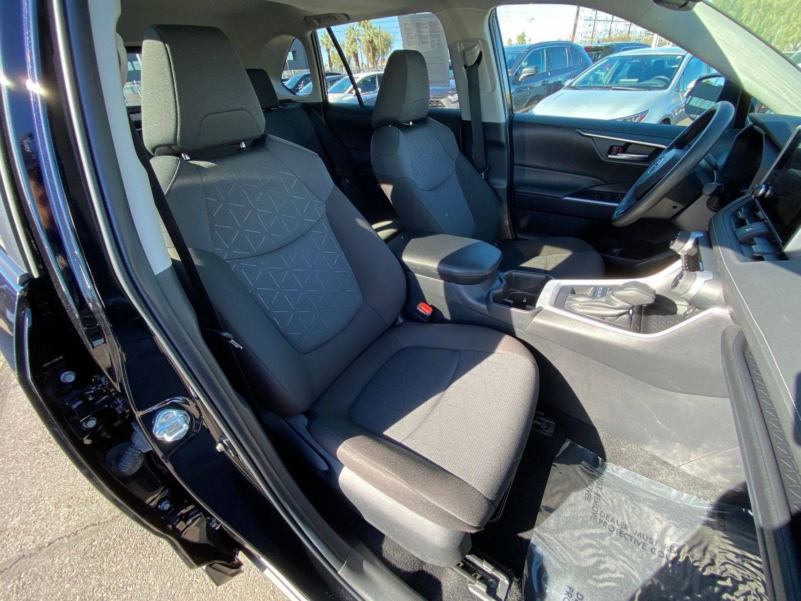 Used 2025 Toyota RAV4 XLE image 36