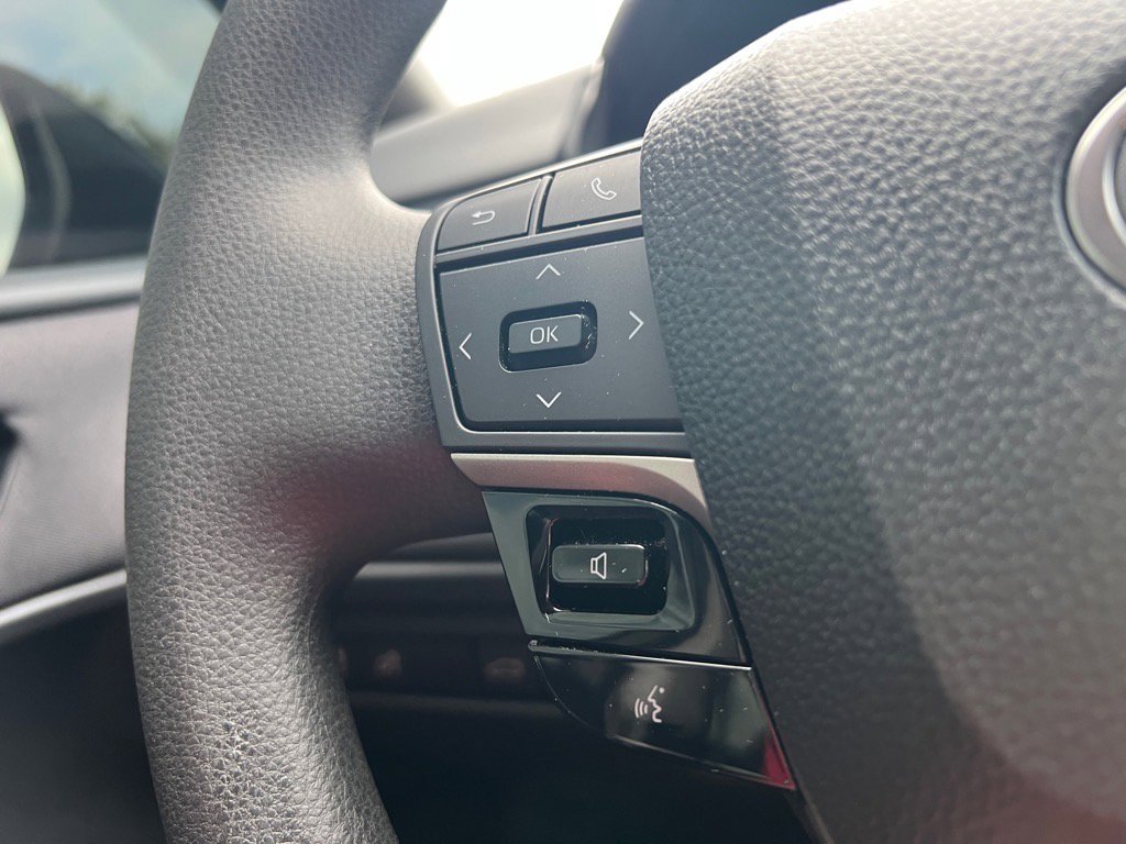 Used 2025 Toyota Camry LE image 8