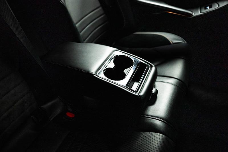 Used 2022 Toyota Avalon XSE w/ Carpet Mat Package (TMS) image 12