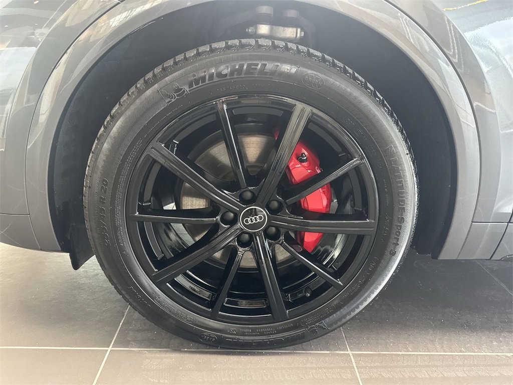 Certified 2024 Audi Q5 e Premium Plus image 10