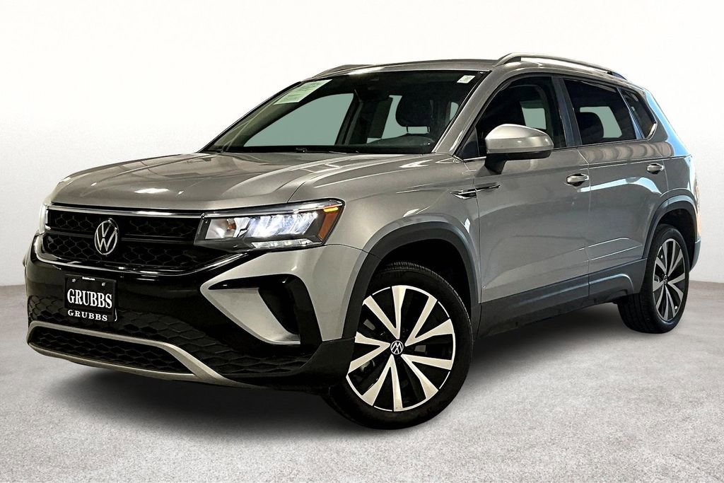 Used 2024 Volkswagen Taos SE image 14