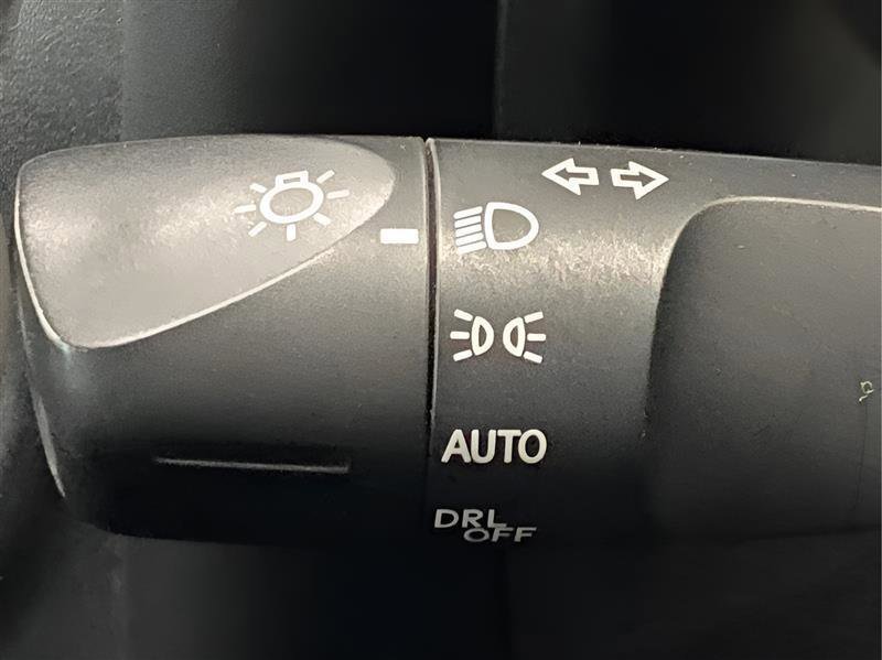 Used 2018 Toyota Corolla SE w/ Carpet Mat Package (TMS) FWD image 18