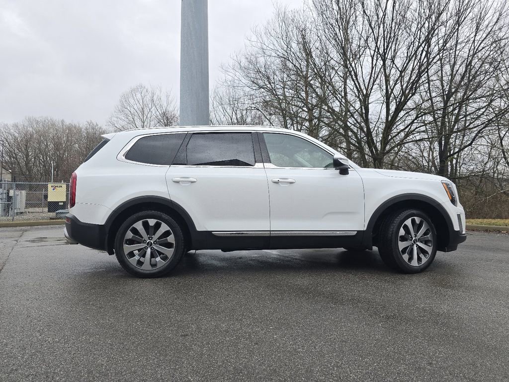 Used 2020 Kia Telluride EX w/ EX Premium Package image 17