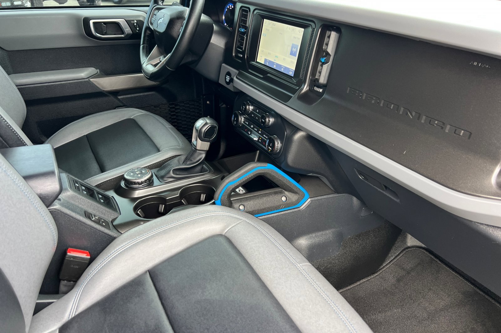 Certified 2022 Ford Bronco Black Diamond image 17