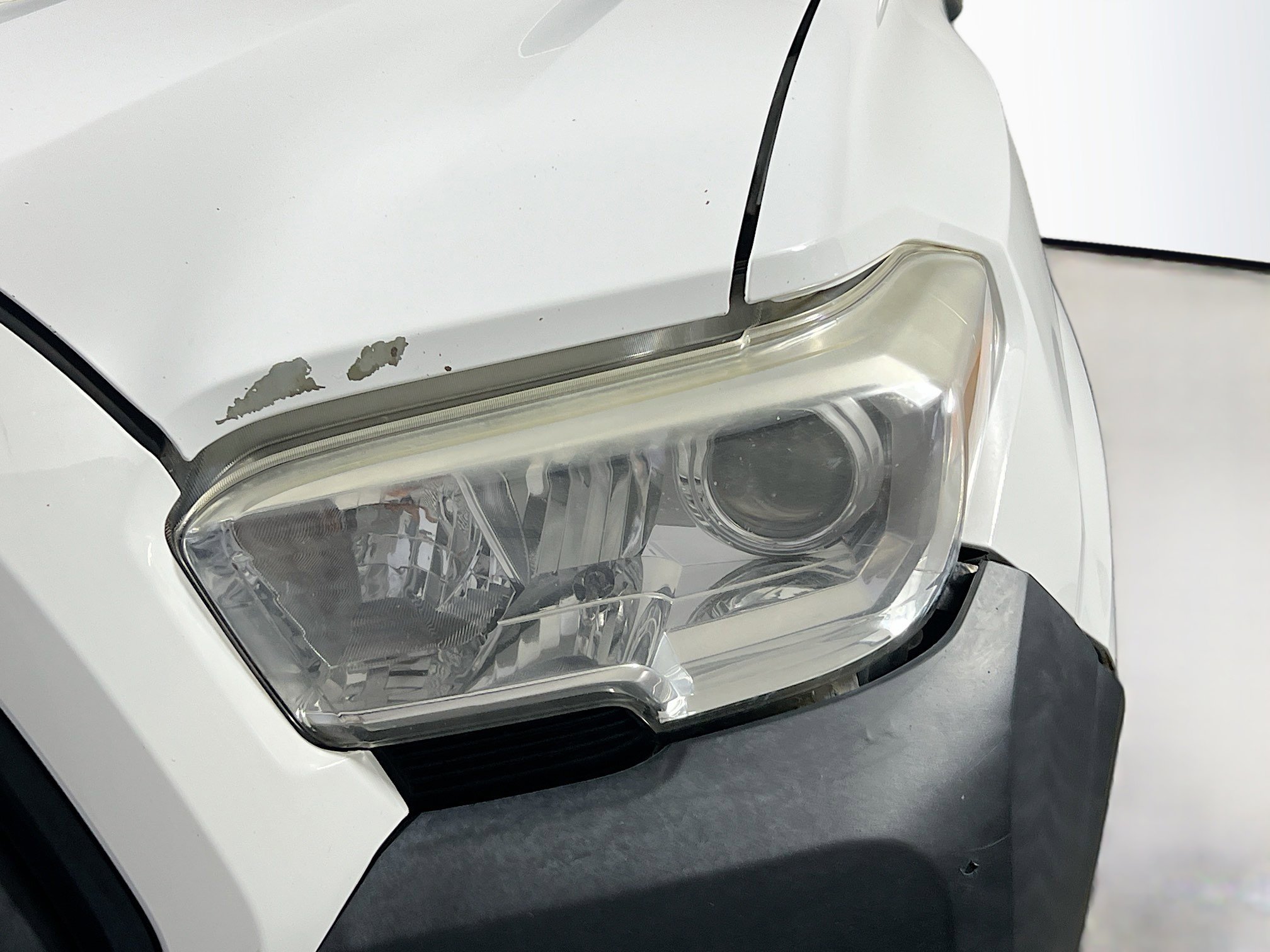 Used 2020 Toyota Tacoma SR AWD/4WD image 11