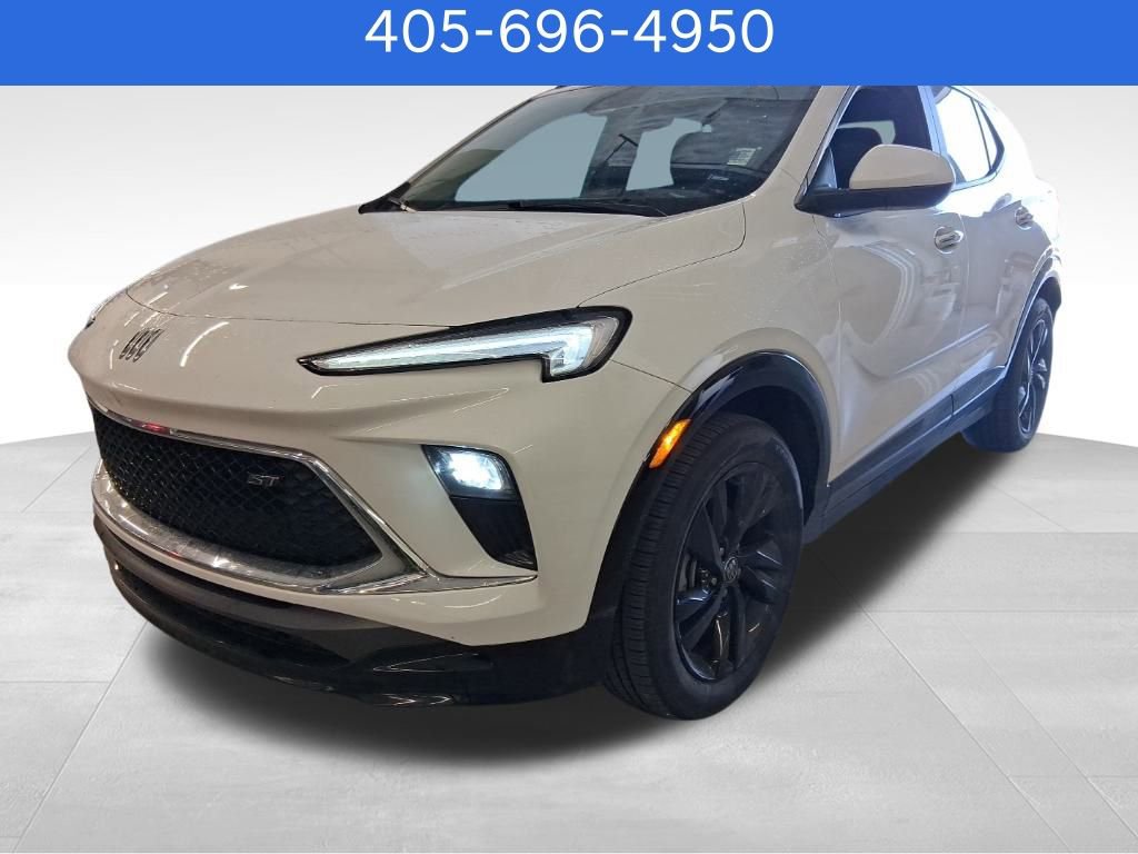 Used 2024 Buick Encore GX Sport Touring image 1