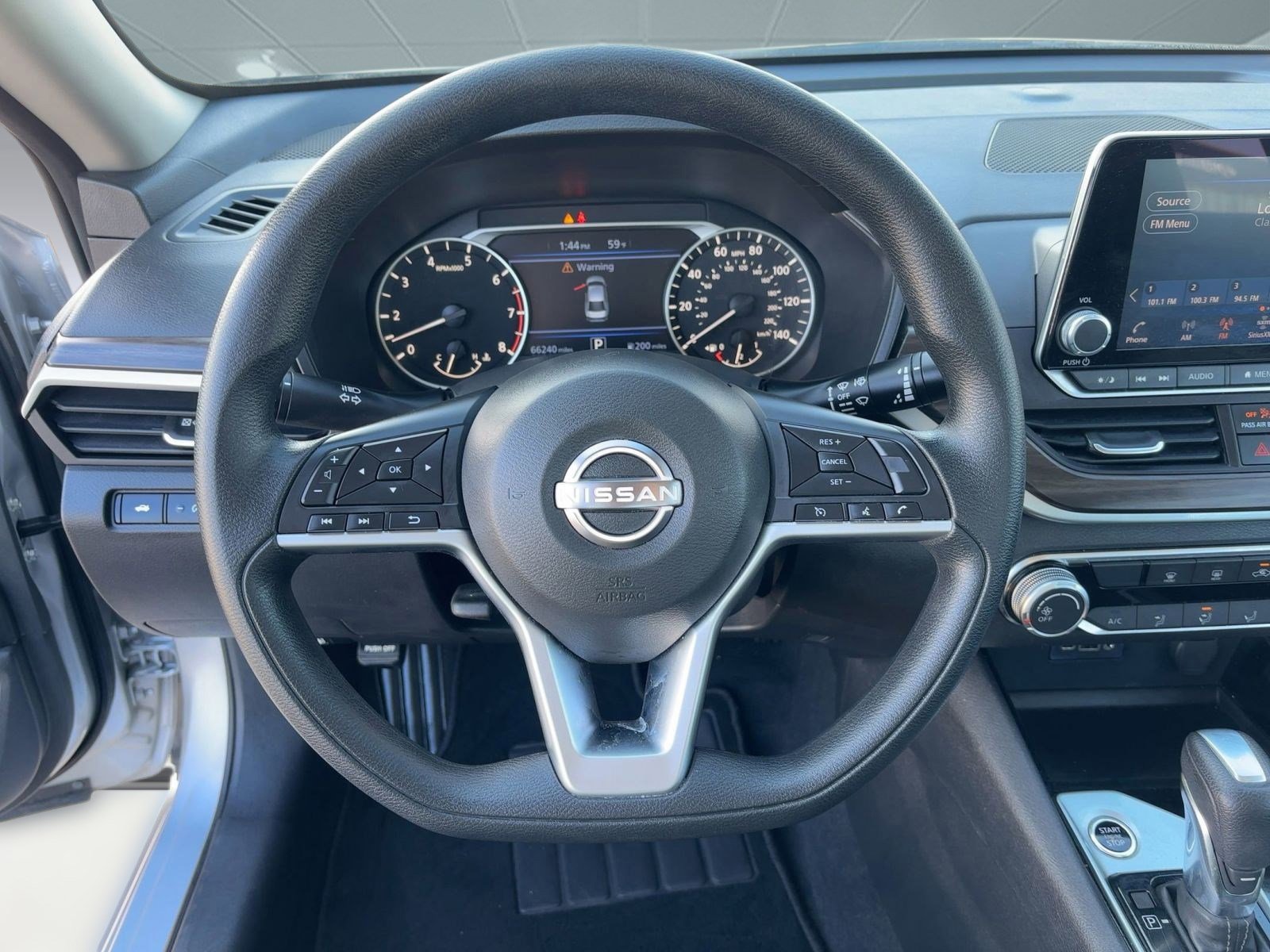 Used 2024 Nissan Altima 2.5 SV image 16