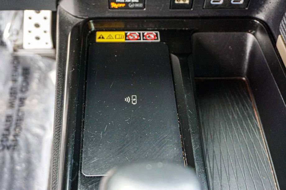 Used 2025 Toyota Camry SE image 39